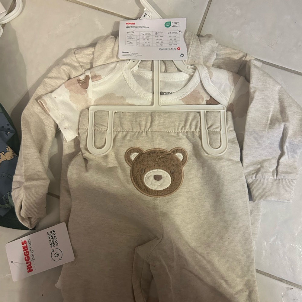 Huggies Babywear Beige Matching Set - Picture 3 of 4